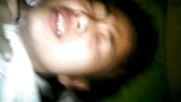 Böse Hure xxx movies kostenlos mit gepierctem Kitzler reitet Schwanz von Angesicht zu Angesicht