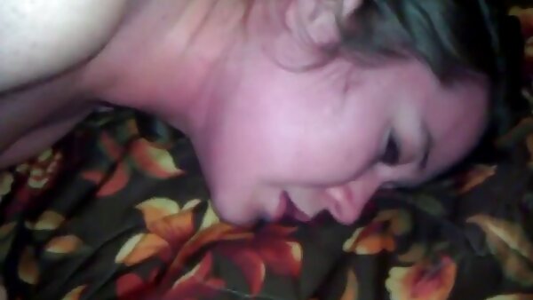 Booty Ebenholz Küken tief in ihre Fotze in einer seitlichen xxx kostenlose filme Position genagelt