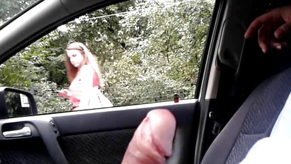 Juggy Verführerin Kyra Hot wird abgeschleppt und auf free sex filme dem Rücksitz gefickt